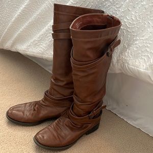 Zip up tall boot